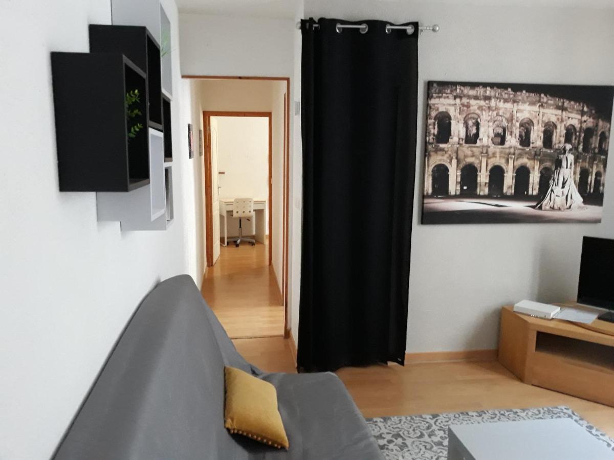 Apartment 5 Minutes Des Arenes, Parking Gratuit, 6 Couchages Nîmes