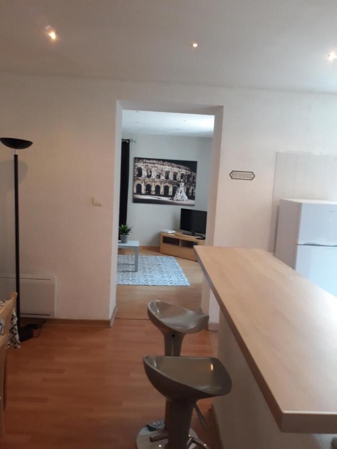 5 Minutes Des Arenes, Parking Gratuit, 6 Couchages Apartment Nîmes